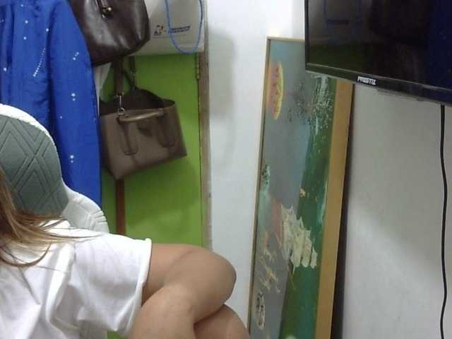 Bunnygreen's BongaCams show and profile