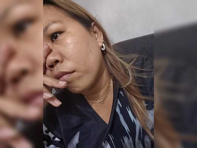 Bunnygreen's BongaCams show and profile