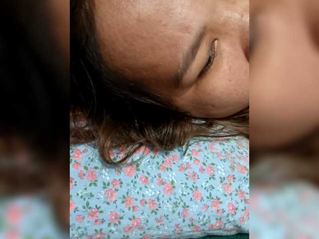 Bunnygreen's BongaCams show and profile