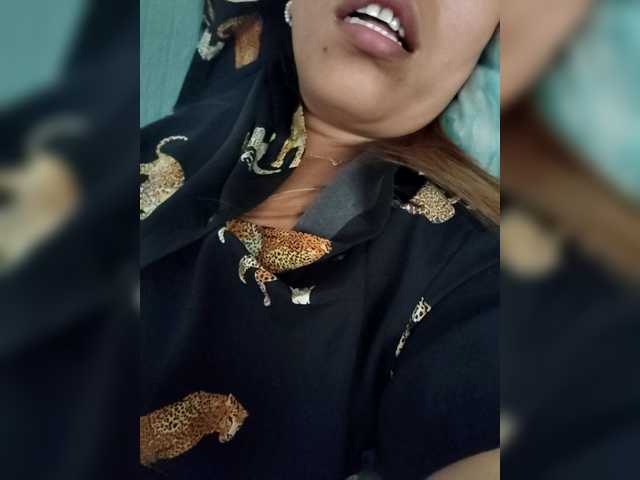 Bunnygreen's BongaCams show and profile