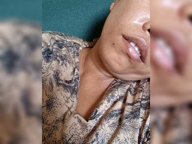 Bunnygreen's BongaCams show and profile