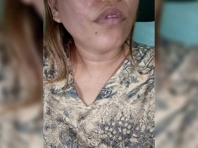 Bunnygreen's BongaCams show and profile