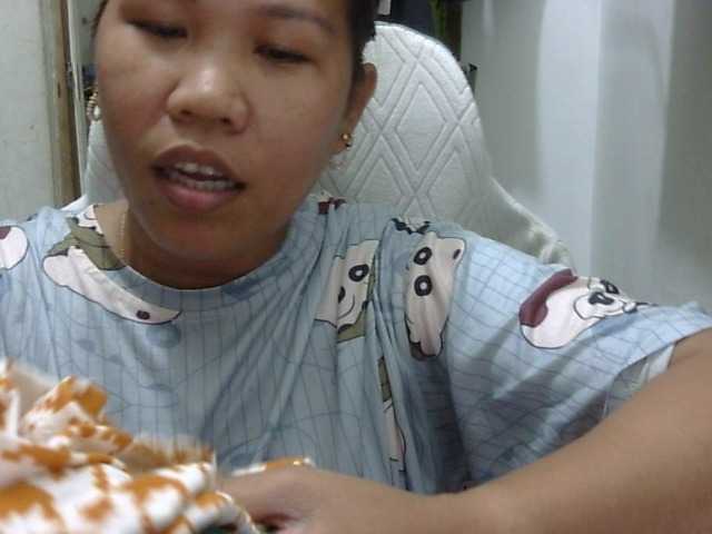 le modèle Bunnygreen est en webcam porno dans un show sur le site bongacams, il possède les tags suivants: Asian,Brunette,Hairy