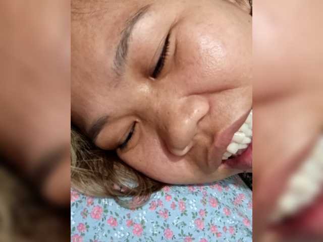 Bunnygreen's BongaCams show and profile