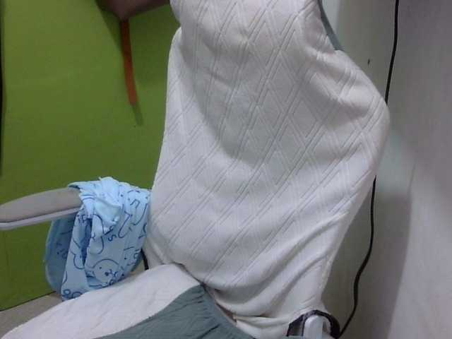 Bunnygreen's BongaCams show and profile