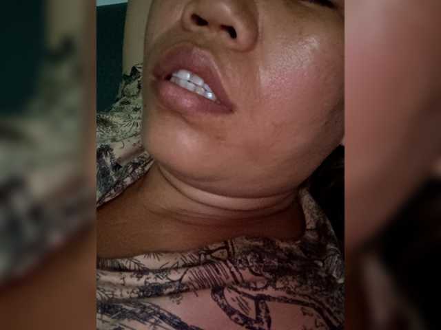 Bunnygreen's BongaCams show and profile