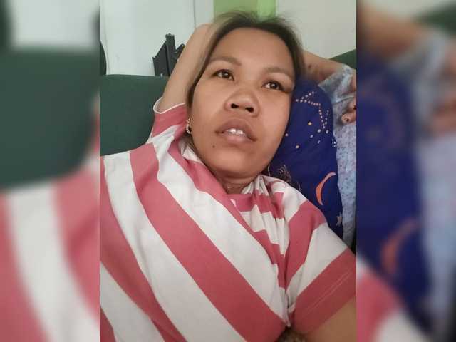 Bunnygreen's BongaCams show and profile