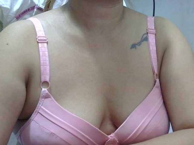 Bunnygreen's BongaCams show and profile