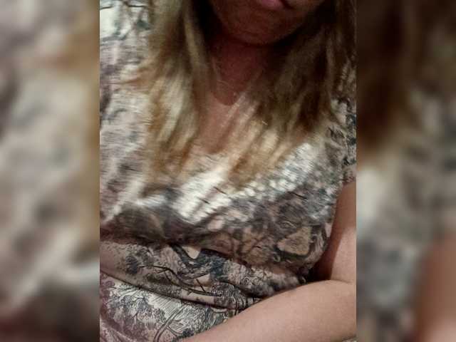 Bunnygreen's BongaCams show and profile