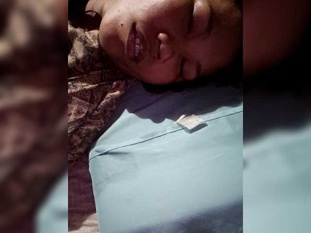 Bunnygreen's BongaCams show and profile