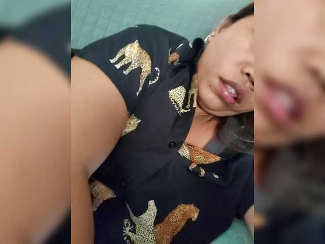 Bunnygreen's BongaCams show and profile