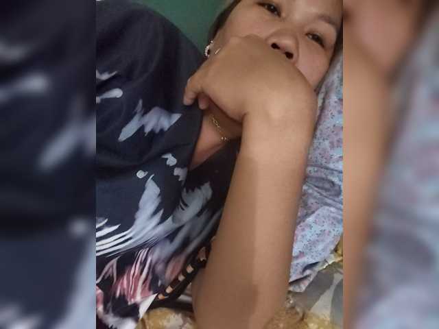 Bunnygreen's BongaCams show and profile