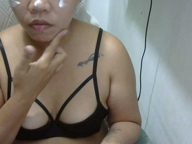 Bunnygreen's BongaCams show and profile