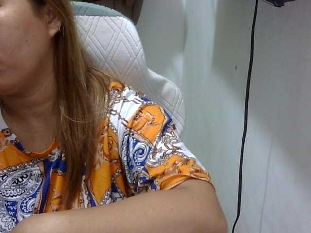 Bunnygreen's BongaCams show and profile