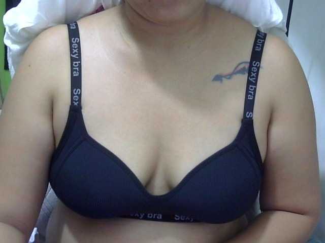 Bunnygreen's BongaCams show and profile