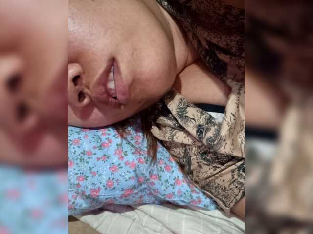 Bunnygreen's BongaCams show and profile