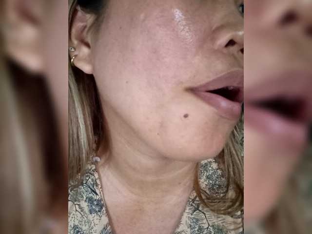 Bunnygreen's BongaCams show and profile