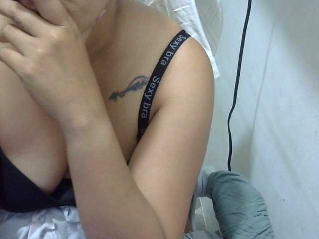 Bunnygreen's BongaCams show and profile