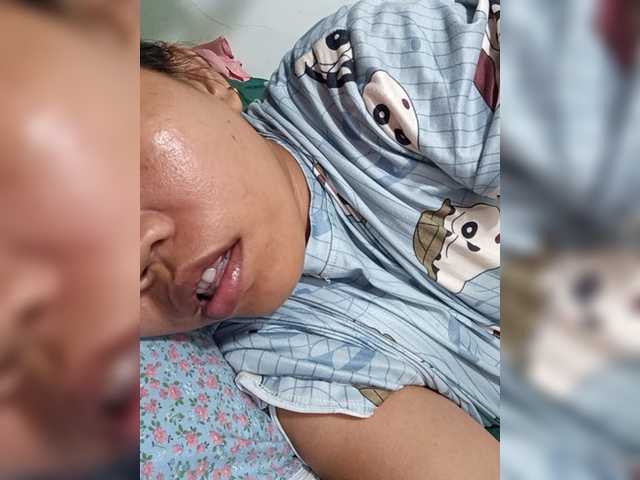 Bunnygreen's BongaCams show and profile