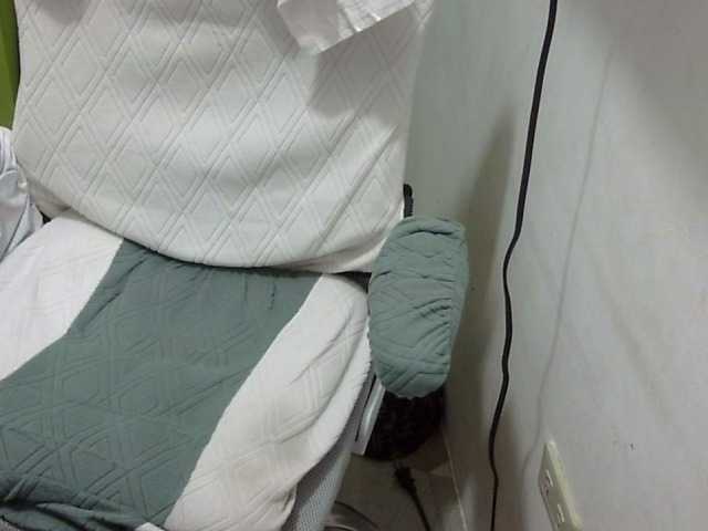 Bunnygreen's BongaCams show and profile