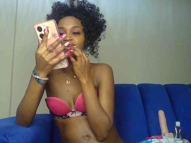 Sierraxoxox webcam