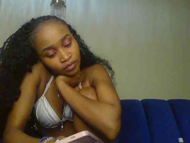 Sierraxoxox webcam