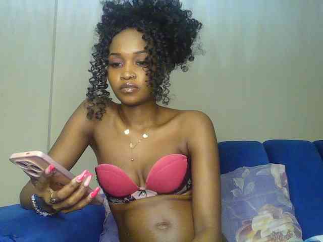Sierraxoxox webcam