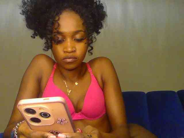 Sierraxoxox webcam
