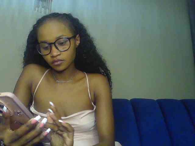 Sierraxoxox webcam