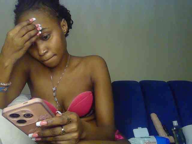 Sierraxoxox webcam