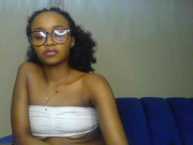 Sierraxoxox webcam