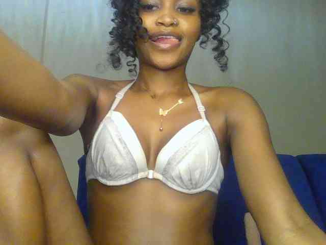 Sierraxoxox webcam