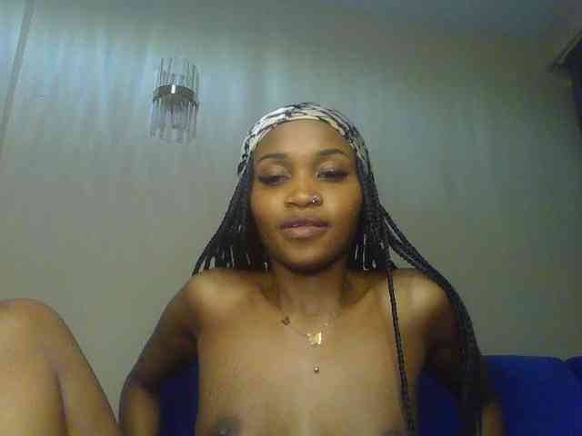 Sierraxoxox Live Webcam on BongaCams
