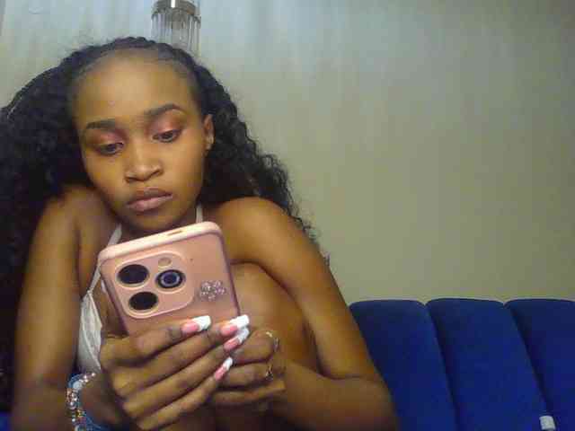Sierraxoxox webcam