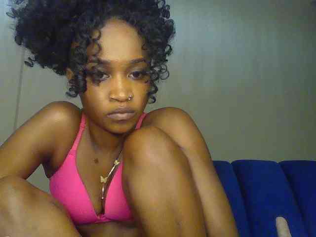 Sierraxoxox webcam