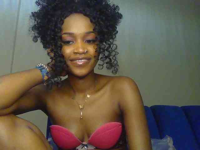 Sierraxoxox webcam