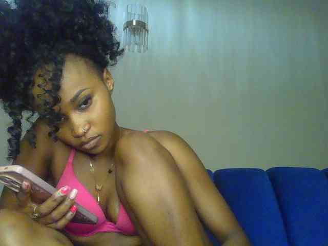 Sierraxoxox webcam