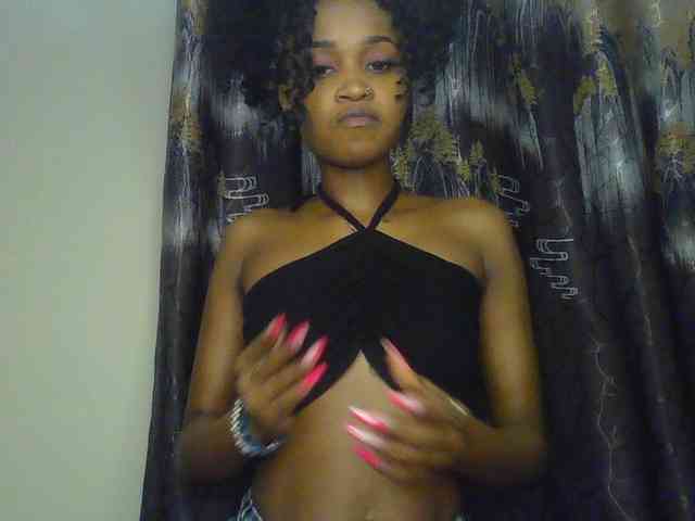 Sierraxoxox webcam