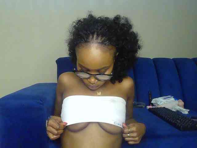 Sierraxoxox webcam