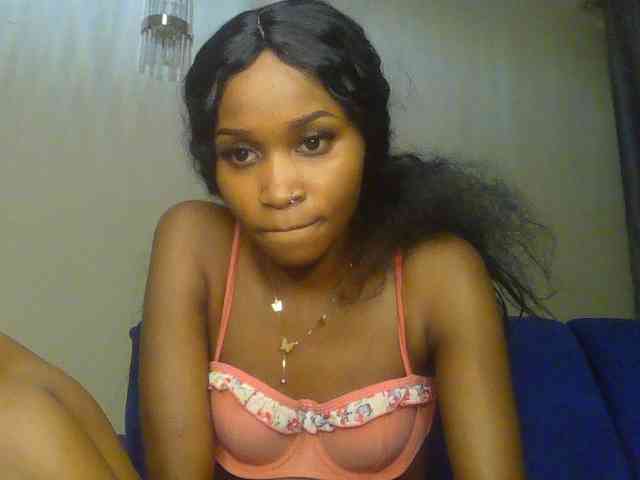 Sierraxoxox webcam