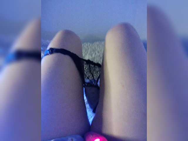 amazingtits-5D's BongaCams show and profile