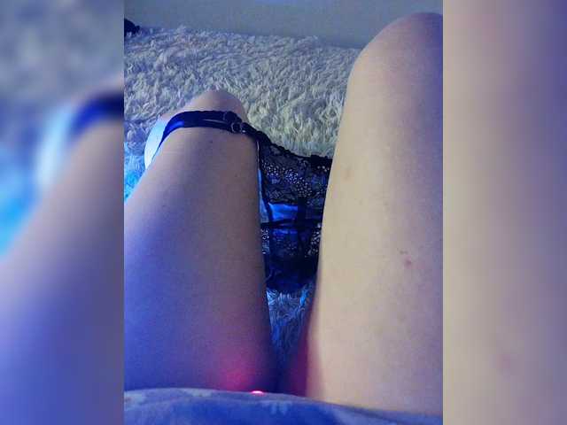 amazingtits-5D's BongaCams show and profile