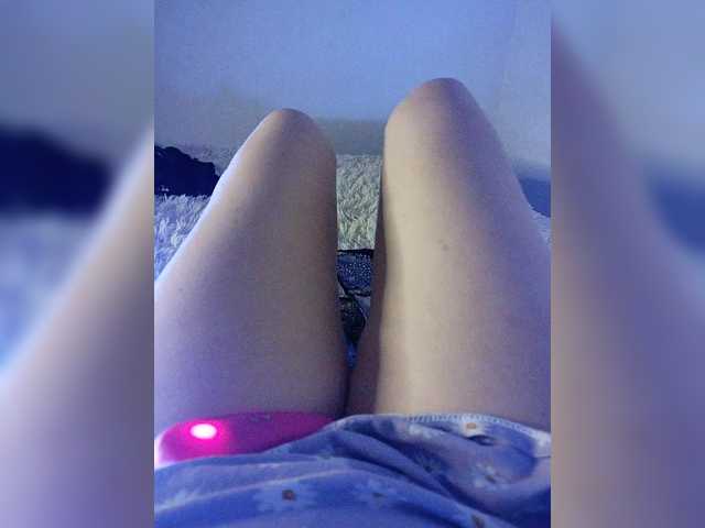 amazingtits-5D's BongaCams show and profile