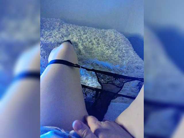 amazingtits-5D's BongaCams show and profile