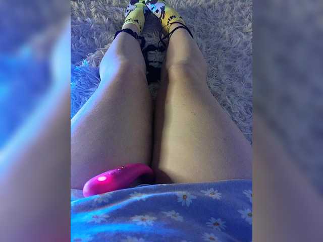 amazingtits-5D's BongaCams show and profile