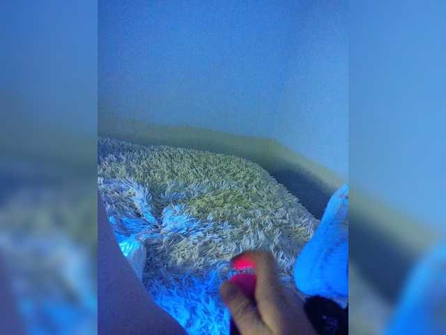 amazingtits-5D's BongaCams show and profile