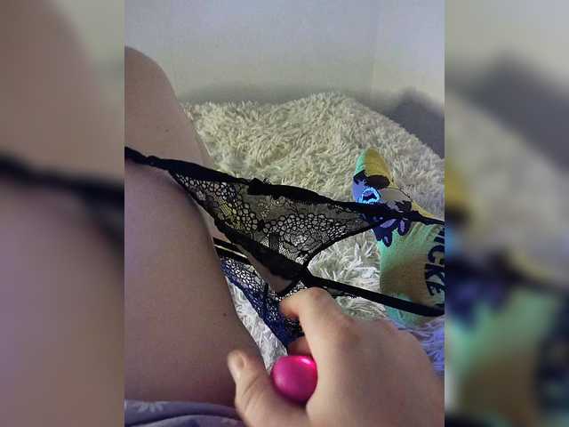 amazingtits-5D's BongaCams show and profile