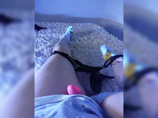 amazingtits-5D's BongaCams show and profile