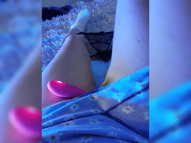 amazingtits-5D's BongaCams show and profile