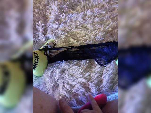 amazingtits-5D's BongaCams show and profile